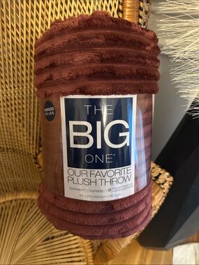 The Big One Plush Throw - Burgundy Ribbed